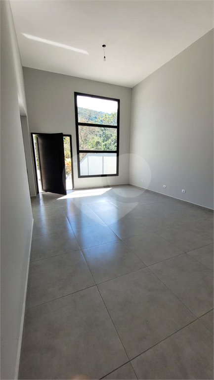 Casa à venda com 3 quartos, sendo 1 suíte, em Pedra Vermelha (terra Preta), Mairiporã, SP