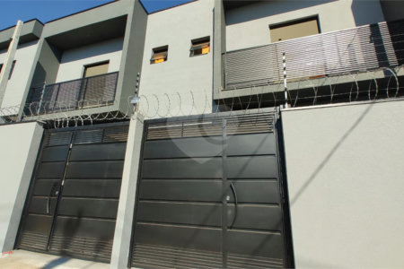 Casa de Vila à venda com 2 suítes em Wanel Ville, Sorocaba, SP