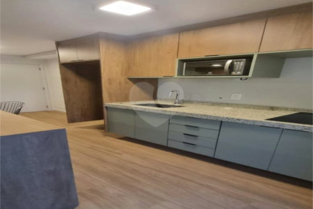 Studio Mobiliado com Varanda, Ar-Condicionado e Lazer Completo