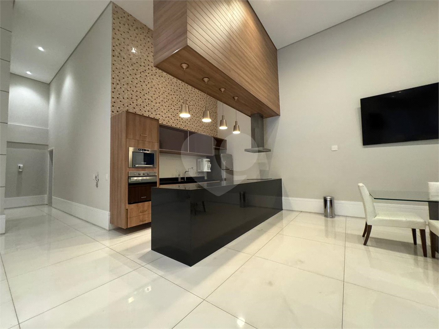 Santana Alto Padrão/Porteira Fechada, Apto. 260 m² 4 Suítes, 5 vagas 2 depósitos privativos