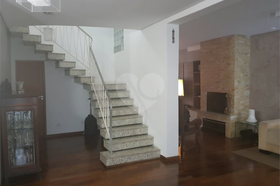 Casa à venda com 3 suítes em Campo Belo, São Paulo, SP