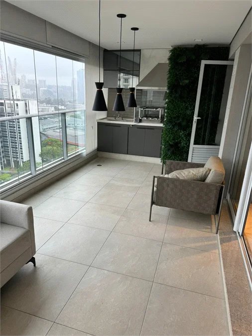 Apartamento para alugar com 3 suítes em Vila Gertrudes, São Paulo, SP