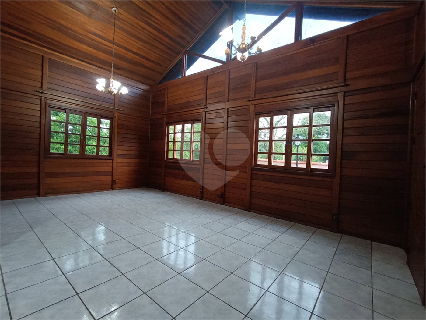 Casa à venda com 3 quartos, sendo 1 suíte,  em Jardim Villaça, São Roque, SP