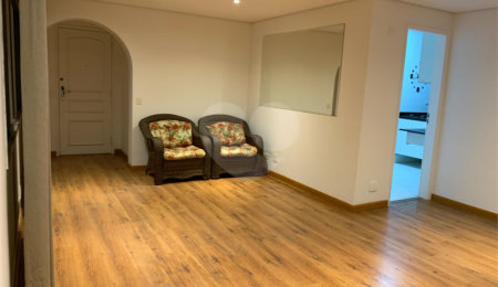 Apartamento à venda com 3 quartos, sendo 1 suíte,  em Vila Nova Conceição, São Paulo, SP