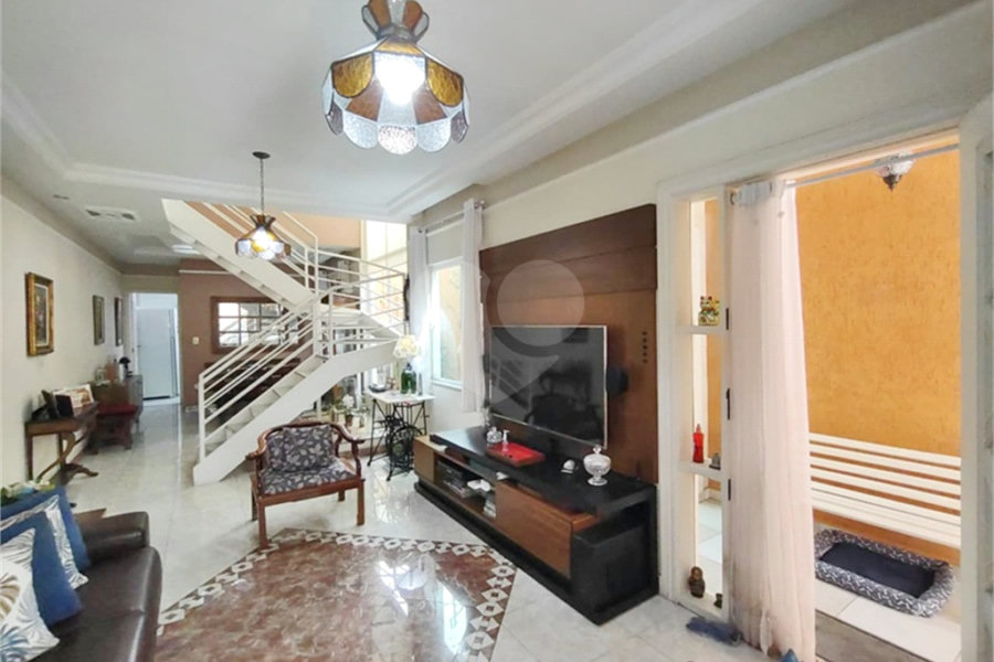 Casa à venda com 3 suítes em Parada Inglesa, São Paulo, SP
