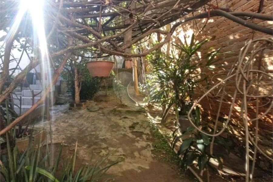 Sobrado à venda com 8 quartos em Vila Guarani, São Paulo, SP