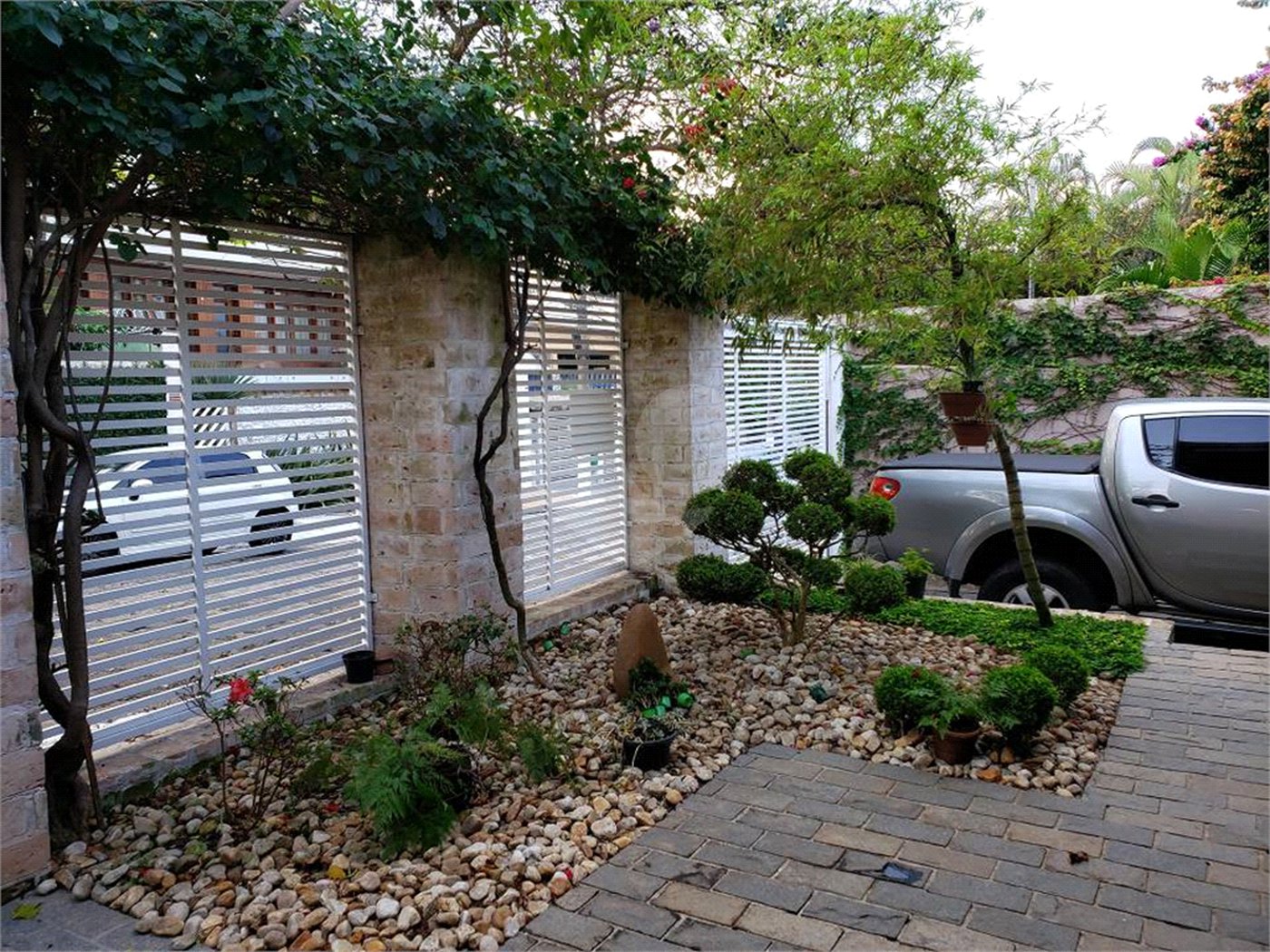 Casa à venda com 5 quartos, sendo 3 suítes, em Jardim da Saúde, São Paulo, SP