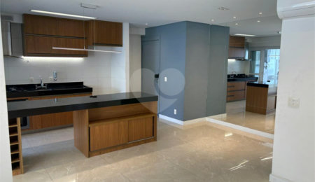 Apartamento à venda com 2 quartos, sendo 1 suíte, em Santo Amaro, São Paulo, SP