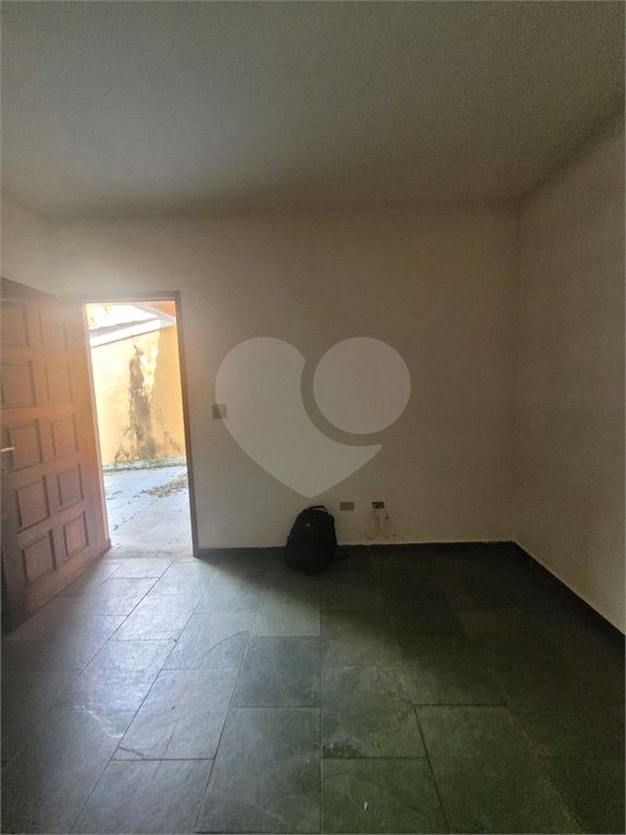 Casa à venda com 3 quartos, sendo 1 suíte, em Vila Vitório Mazzei, São Paulo, SP