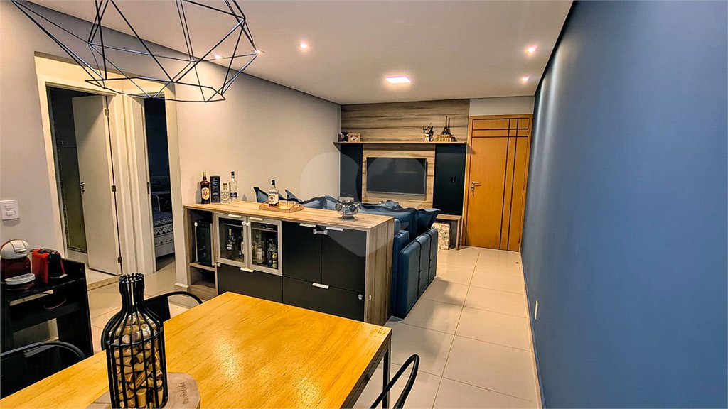 Apartamento à venda com 2 quartos, sendo 1 suíte,  em Jardim Nair Maria, Salto, SP