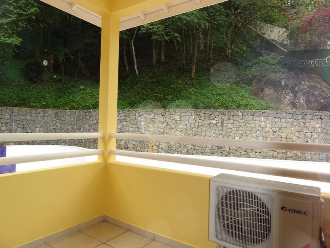 Casa à venda com 4 suítes no condomínio Jardim Ibiratiba, São Paulo - SP