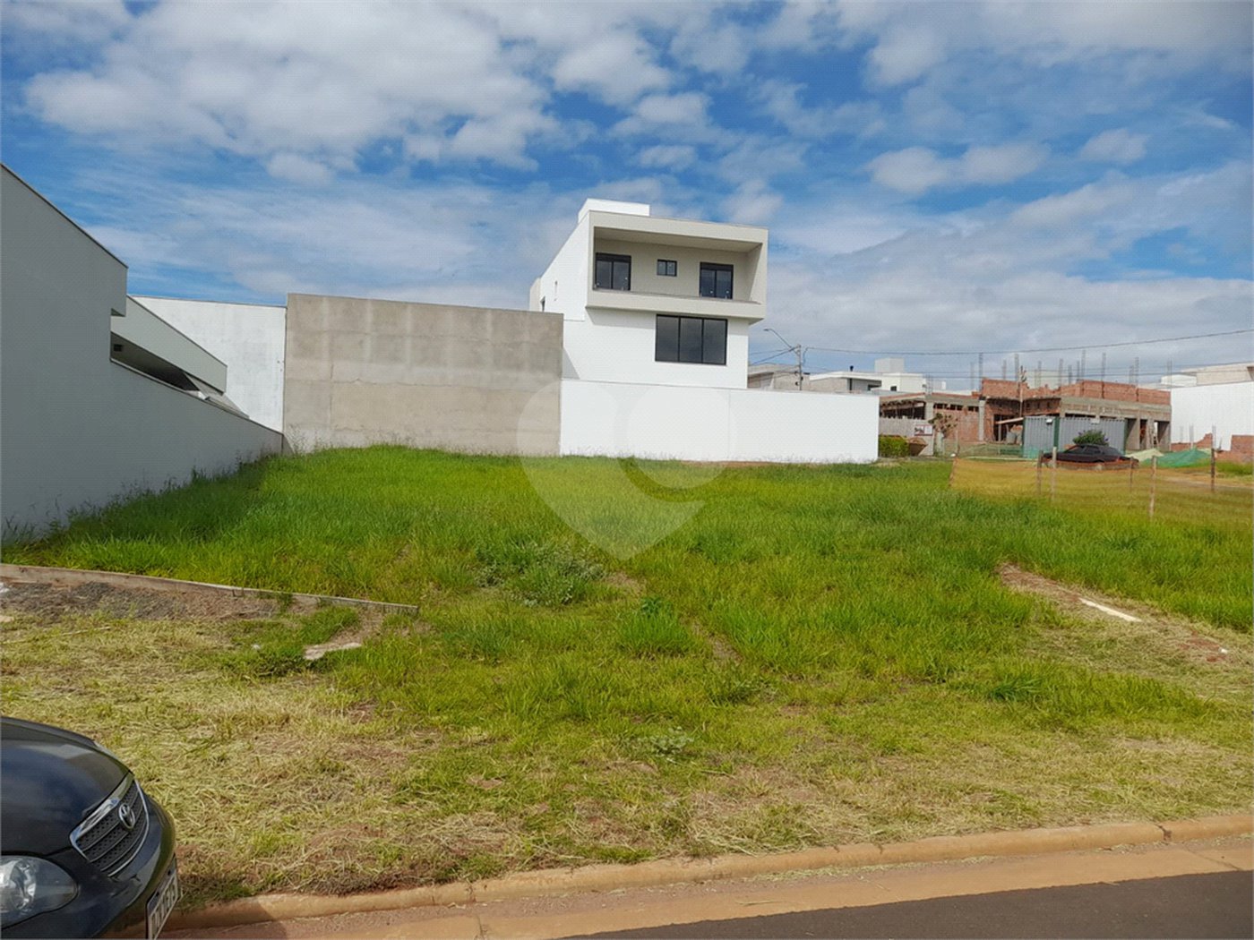 Terreno à Venda no Condomínio Faber IV – São Carlos/SP