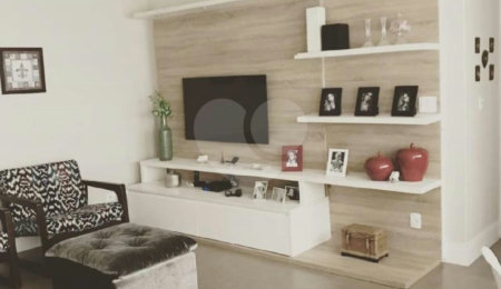 Casa Térrea à venda com 5 quartos, sendo 2 suítes,  em Água Fria, São Paulo, SP