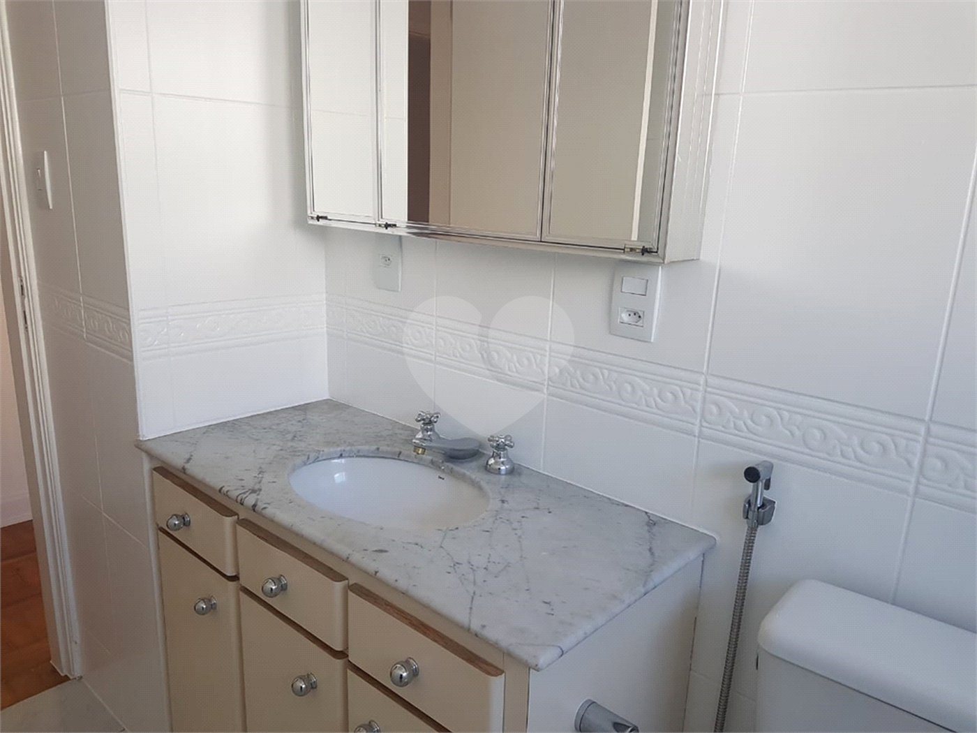 Apartamento à venda com 3 quartos, sendo 1 suíte, em Jardim Paulista, São Paulo, SP