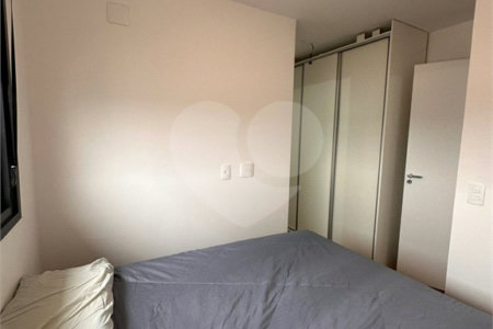 Apartamento à venda com 3 quartos, sendo 1 suíte, em Vila Anastácio, São Paulo, SP