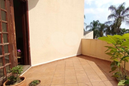 Casa à venda com 5 quartos, sendo 1 suíte, no condomínio Constantino Mattucci, Sorocaba - SP