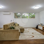 Sobrado à venda com 6 quartos, sendo 3 suítes, em Alto da Boa Vista, São Paulo, SP