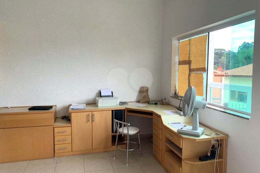 Sobrado à venda com 3 quartos, sendo 2 suítes,  em Tremembé, São Paulo, SP