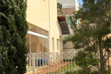 Casa à venda com 4 quartos, sendo 2 suítes, no condomínio Milennium, Valinhos - SP