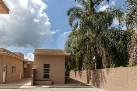 Casa à venda com 2 quartos no condomínio Uirapuru, Bom Jesus dos Perdões - SP