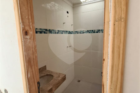 Sobrado à venda com 3 quartos, sendo 1 suíte, em Vila Gomes, São Paulo, SP
