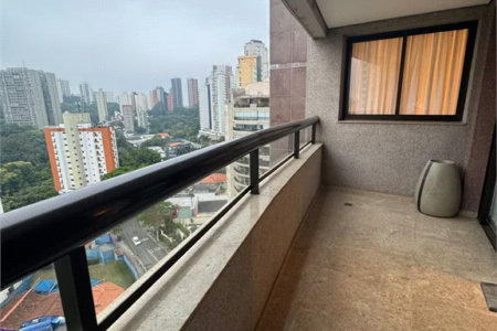 Apartamento à venda com 3 suítes em Vila Suzana, São Paulo, SP