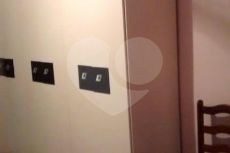 Casa à venda com 4 quartos, sendo 1 suíte, em Parque Vitória, São Paulo, SP