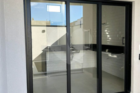 Casa à venda com 3 quartos, sendo 1 suíte,  no condomínio Villagio Ipanema I, Sorocaba - SP