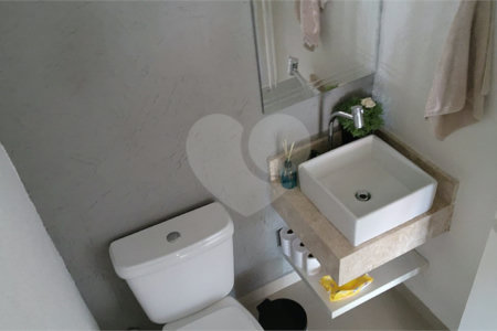 Casa à venda com 4 quartos, sendo 2 suítes, no condomínio Marinas, Bom Jesus dos Perdões - SP