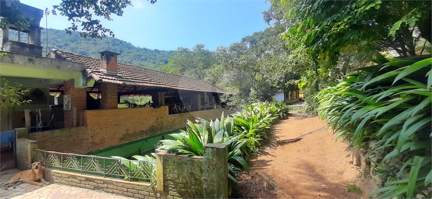 Chácara à venda com 10 quartos, sendo 20 suítes, em Serra da Cantareira, Mairiporã, SP