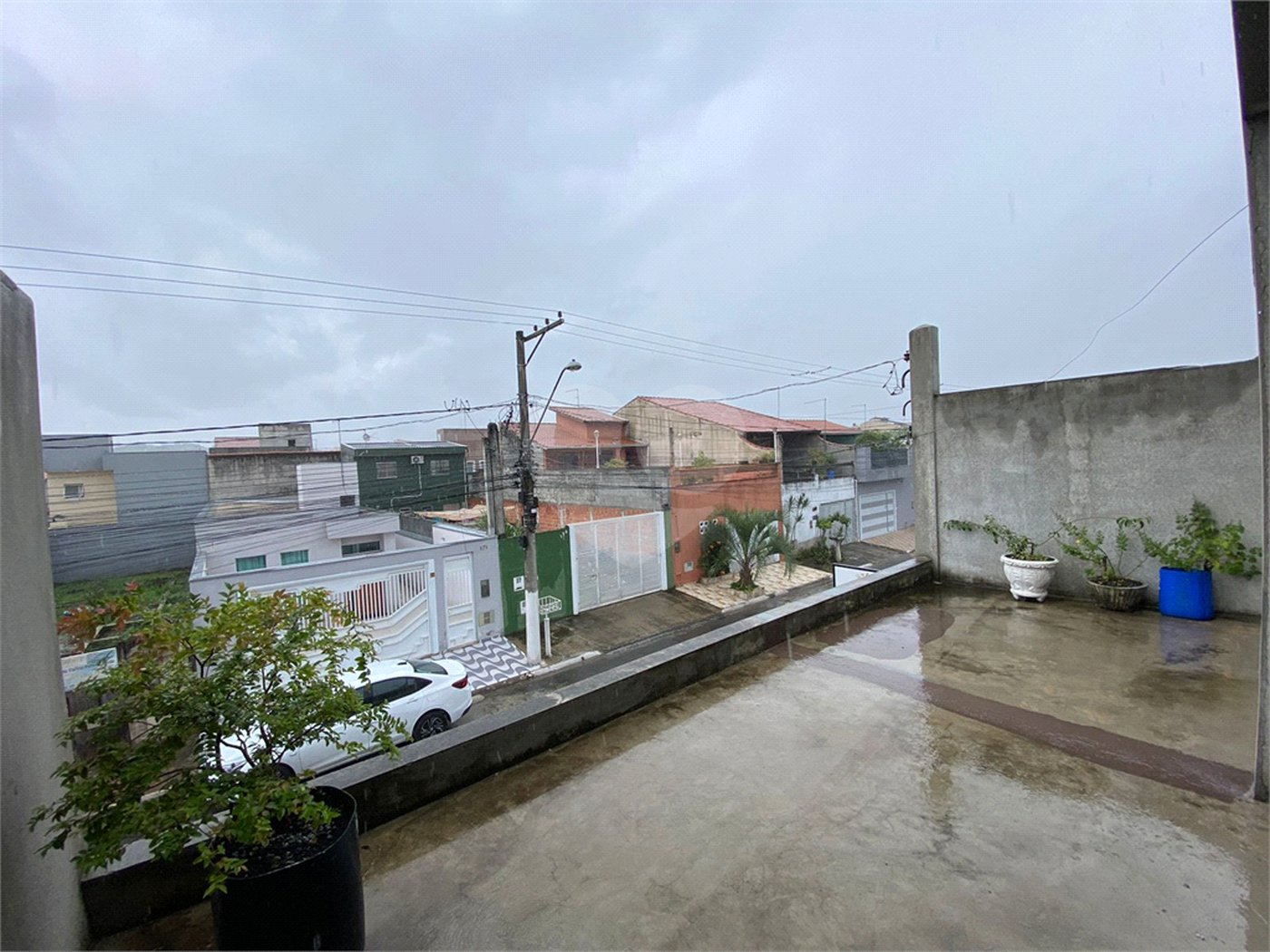 Sobrado à venda com 3 quartos, sendo 1 suíte, em Jardim Quaresmeira II, Suzano, SP