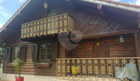 Casa à venda com 4 quartos, sendo 2 suítes,  no condomínio Cinco Lagos, Mairiporã - SP