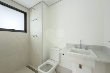 Apartamento à venda com 3 suítes em Vila Nova Conceição, São Paulo, SP