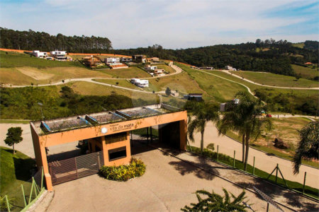 Terreno à venda em Vila Darcy Penteado (mailasqui), São Roque, SP
