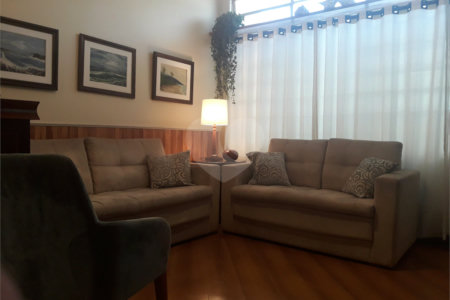 Casa à venda com 3 quartos, sendo 1 suíte,  em Jardim Aeroporto, São Paulo, SP
