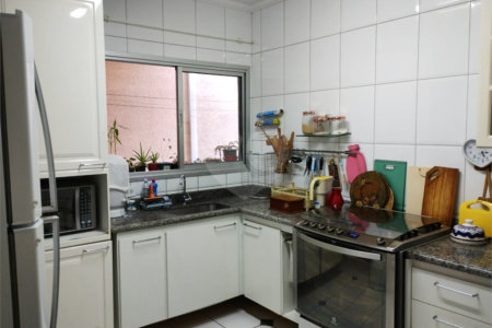 Sobrado à venda com 3 quartos, sendo 1 suíte,  em Vila Oliveira, Mogi das Cruzes, SP
