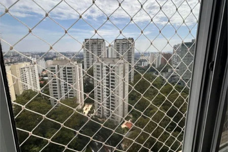 Apartamento à venda com 3 quartos, sendo 1 suíte, em Vila Andrade, São Paulo, SP