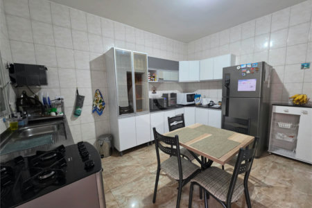 Sobrado à venda com 6 quartos, sendo 3 suítes, em Santa Teresinha, São Paulo, SP