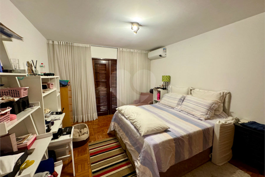 Casa à venda com 7 quartos, sendo 4 suítes, no condomínio Campos de Mairiporã Gleba 1, Mairiporã - SP