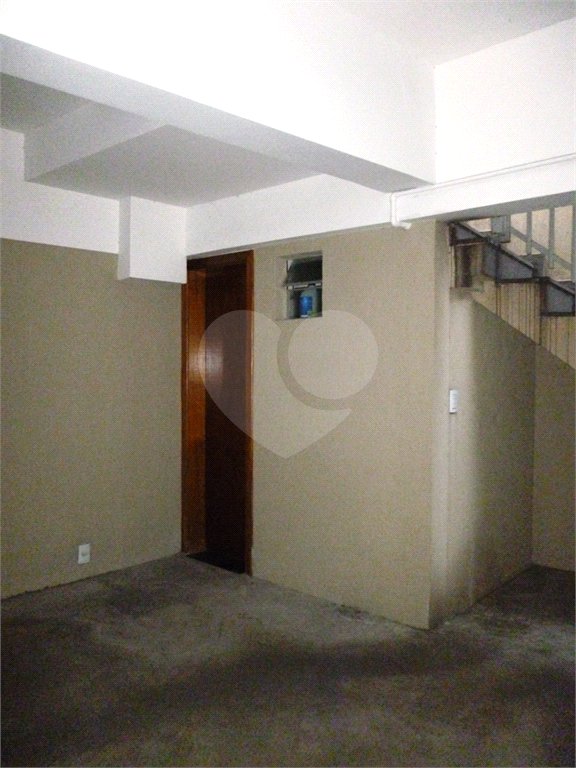 Casa à venda com 3 quartos, sendo 1 suíte,  no condomínio Residencial Vila Primavera (zona Norte), São Paulo - SP