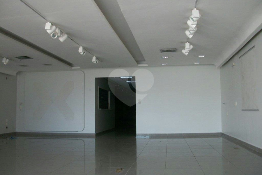 Prédio à venda em Santana, São Paulo, SP