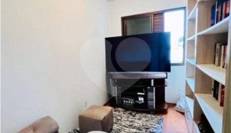 Apartamento à venda com 4 quartos, sendo 1 suíte,  em Bosque da Saúde, São Paulo, SP