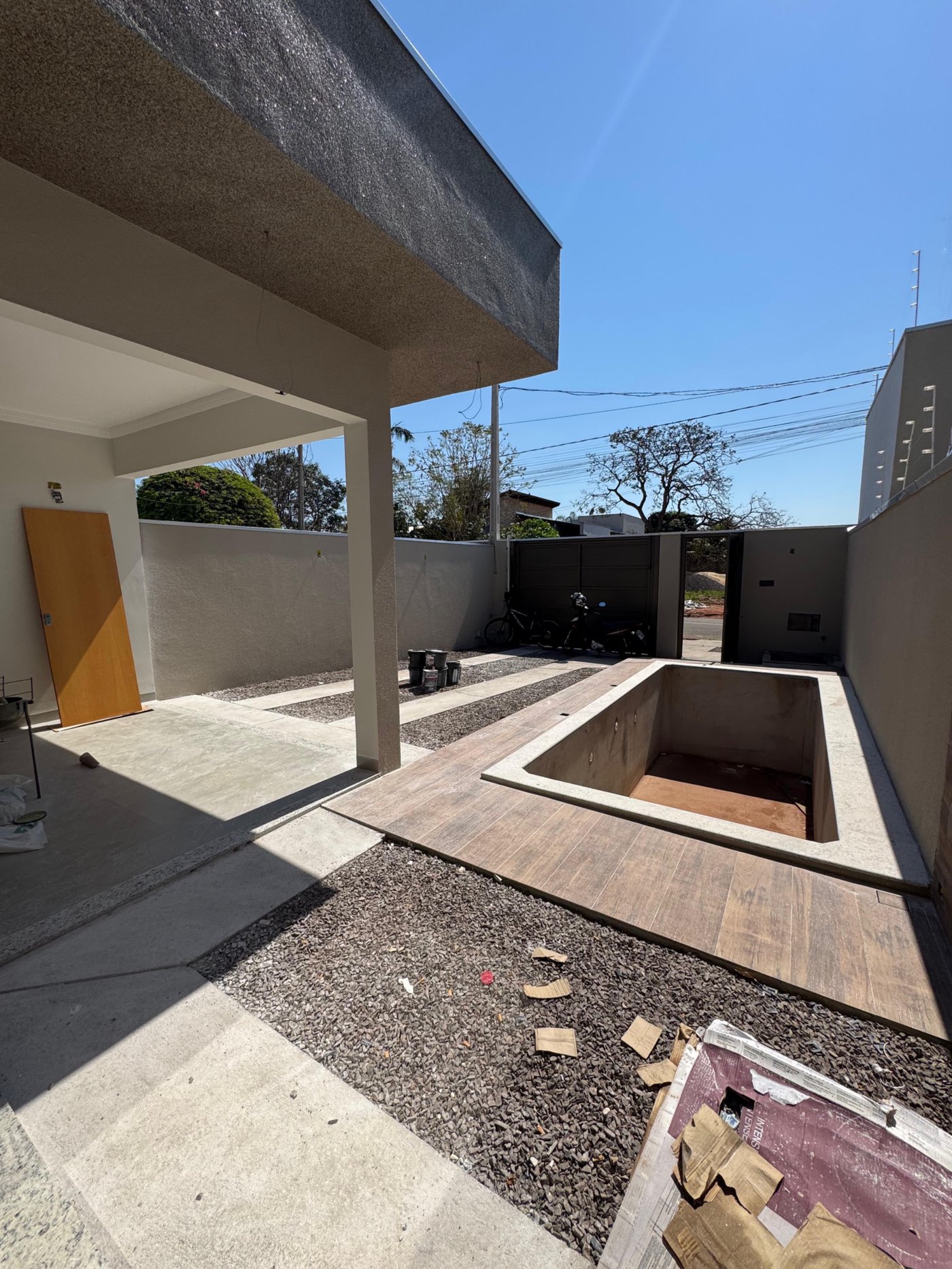 Casa à venda com 3 quartos, sendo 1 suíte, em Jardim dos Ipes, Três Lagoas, MS