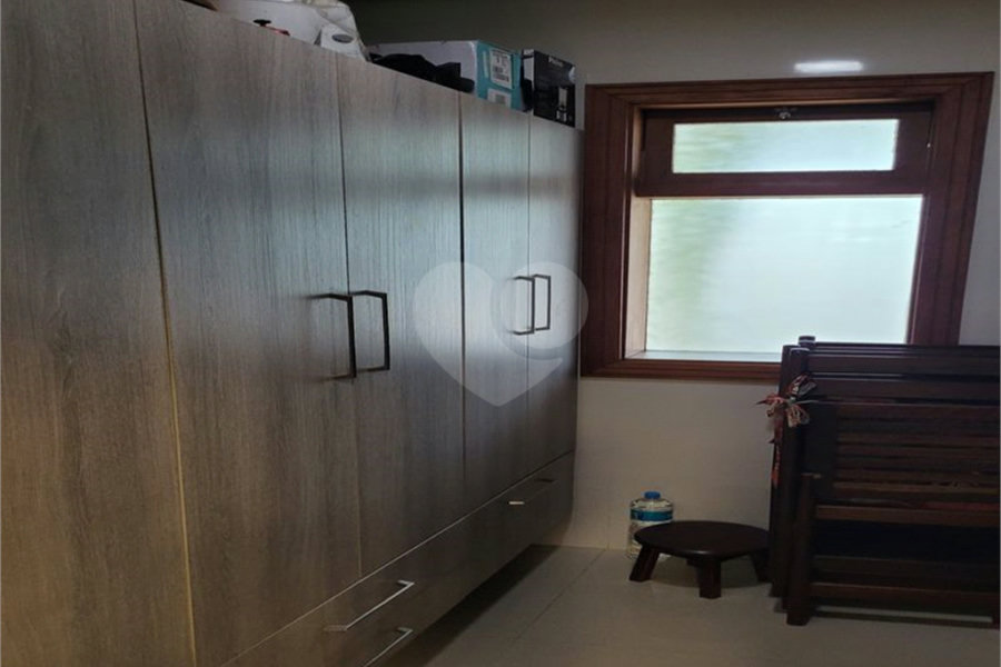 Casa à venda com 4 quartos, sendo 2 suítes, no condomínio Alpes da Cantareira, Mairiporã - SP