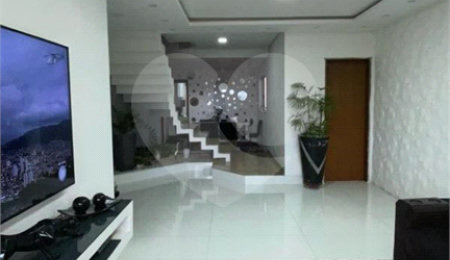 Casa à venda com 3 quartos, sendo 2 suítes,  em Jardim Imperial, Atibaia, SP