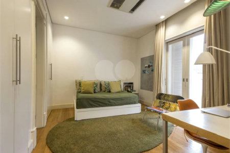 Casa à venda com 5 suítes no condomínio Pignatari, São Paulo - SP