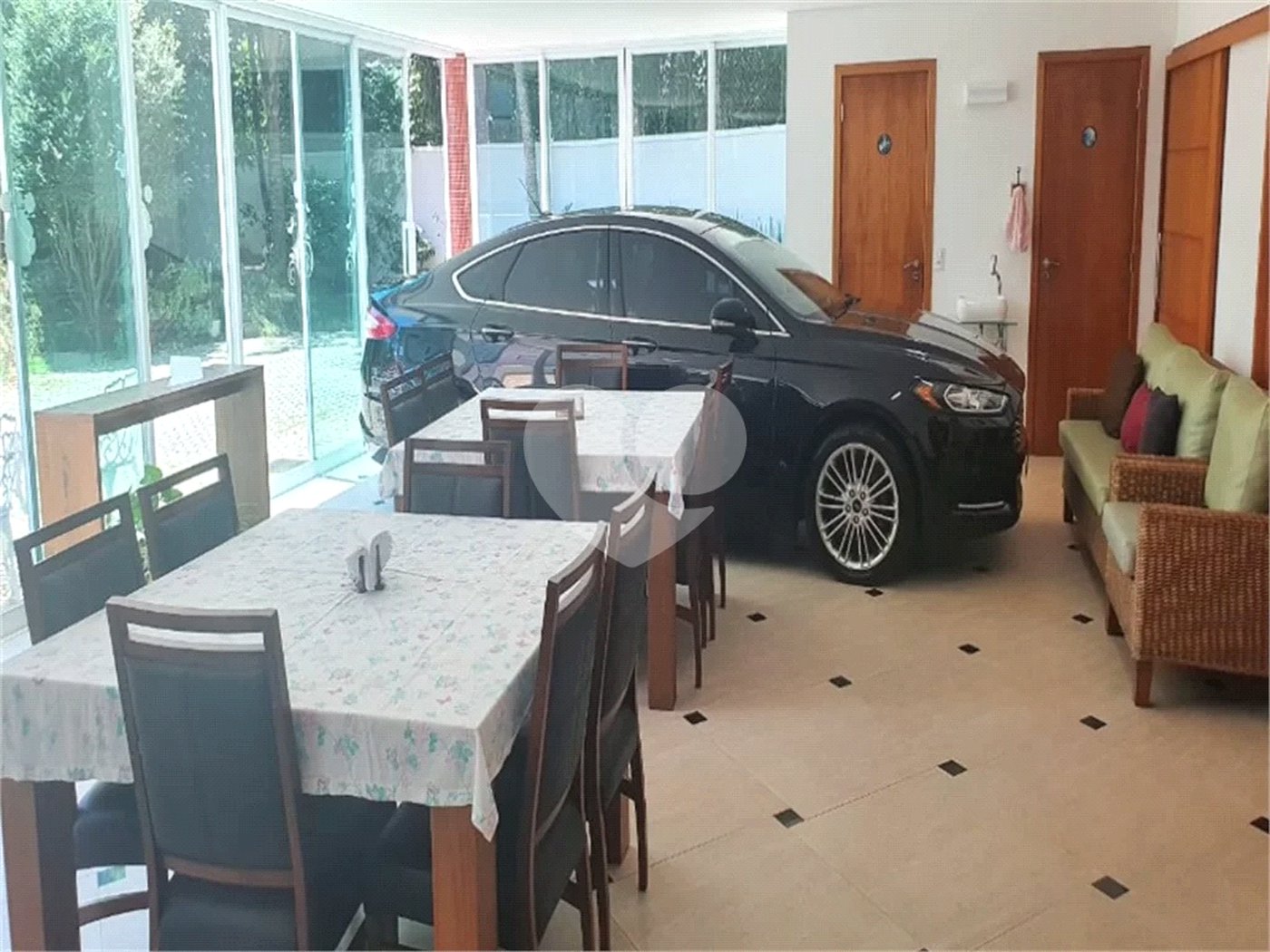 Casa à venda com 3 suítes no condomínio Parque Imperial da Cantareira, Mairiporã - SP