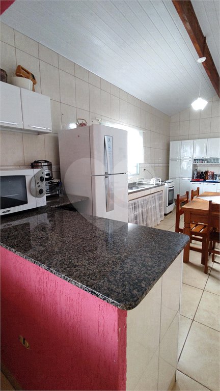 Casa à venda com 3 quartos, sendo 1 suíte, em Vila Santa Helena, Atibaia, SP