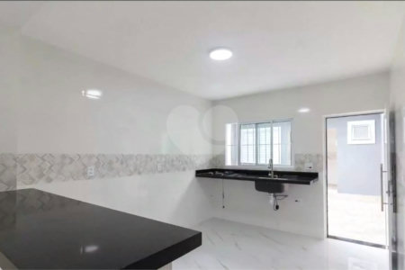 Casa à venda com 3 quartos, sendo 1 suíte, em Jardim Peri Peri, São Paulo, SP