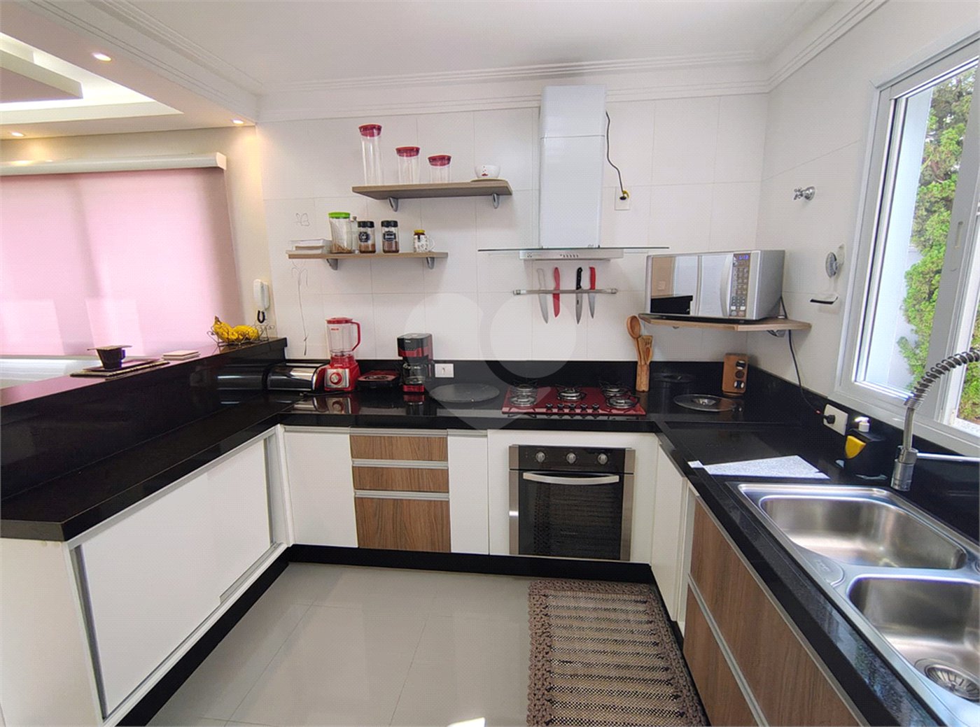 Casa à venda com 3 quartos, sendo 1 suíte,  em Horto Santo Antonio, Jundiaí, SP